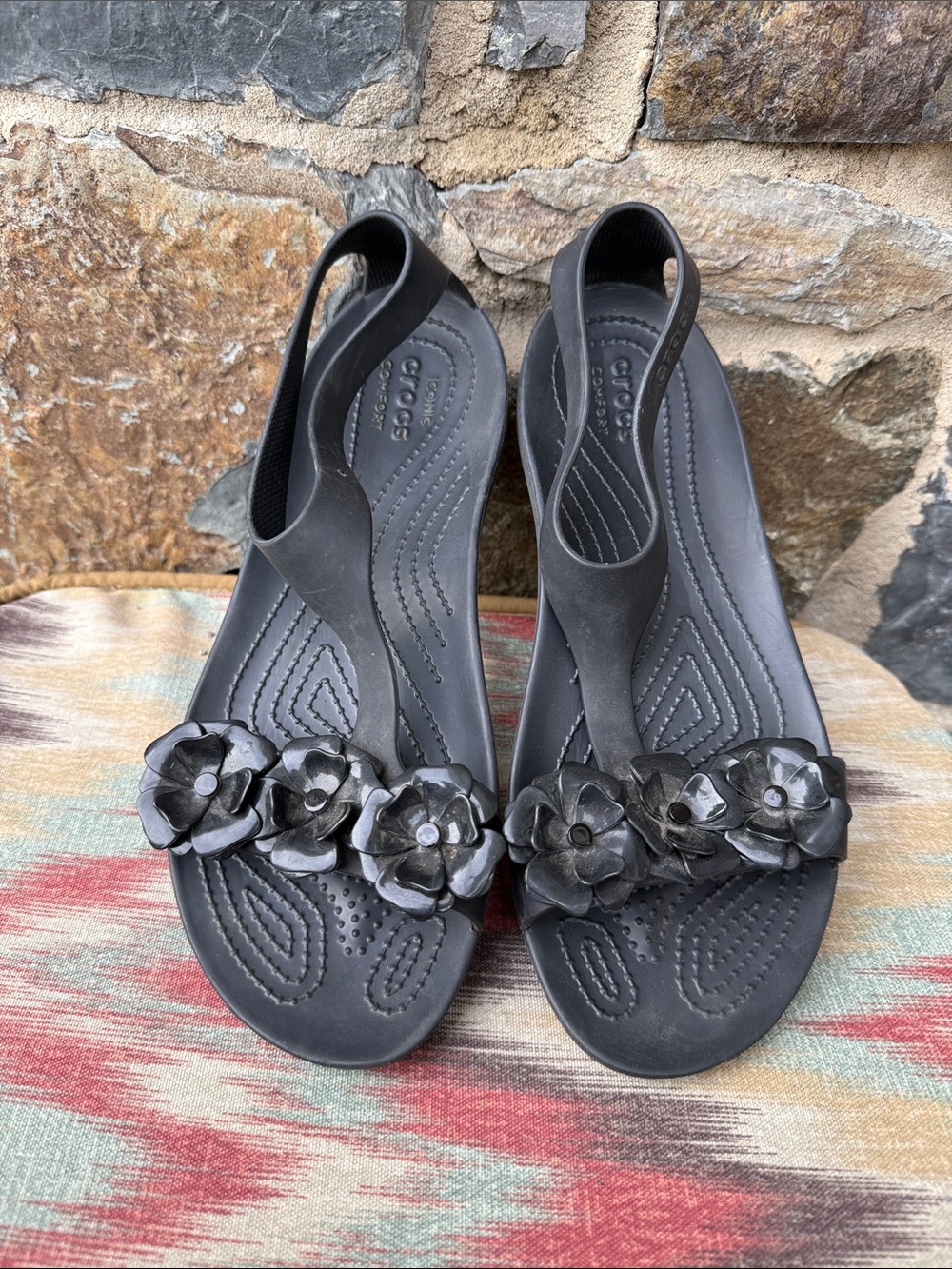 Crocs Iconic Comfort Black Floral Slingback Sandals Wedge Women’s Size 10